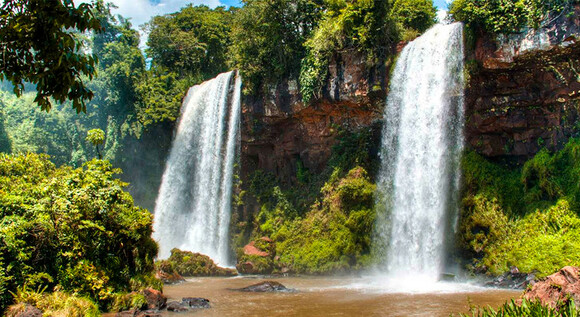 Puerto Iguazú: El Corazón de la Selva Argentina
